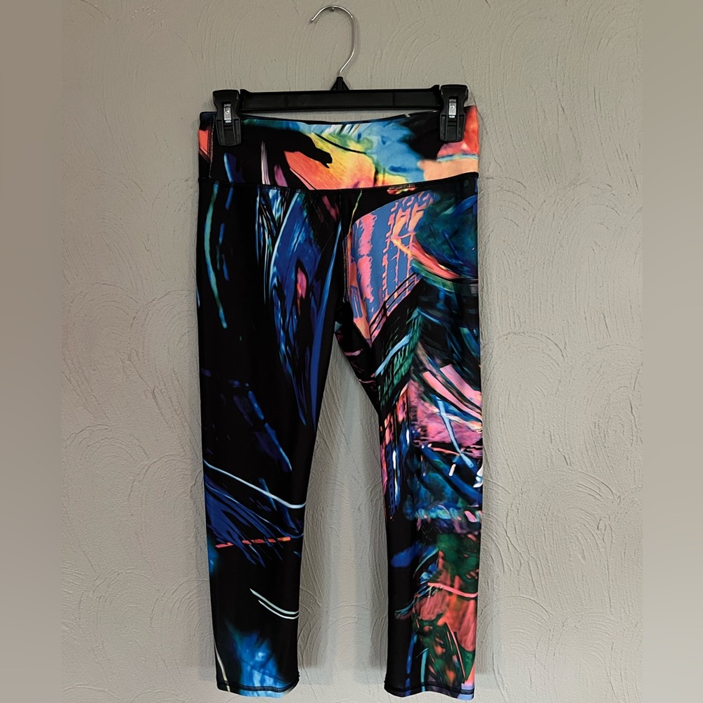 490. Fabletics Salar Define Mr Cosmic Cropped Leg… - image 4